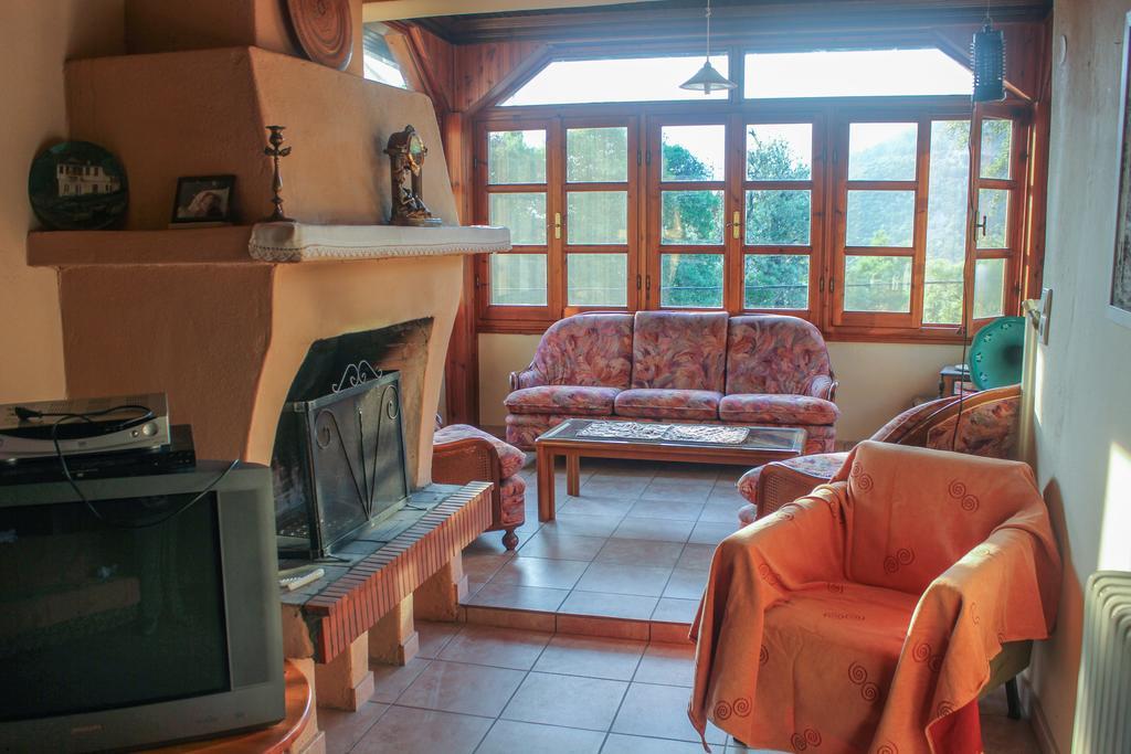 Doctors' House Mikros Prinos Villa Room photo