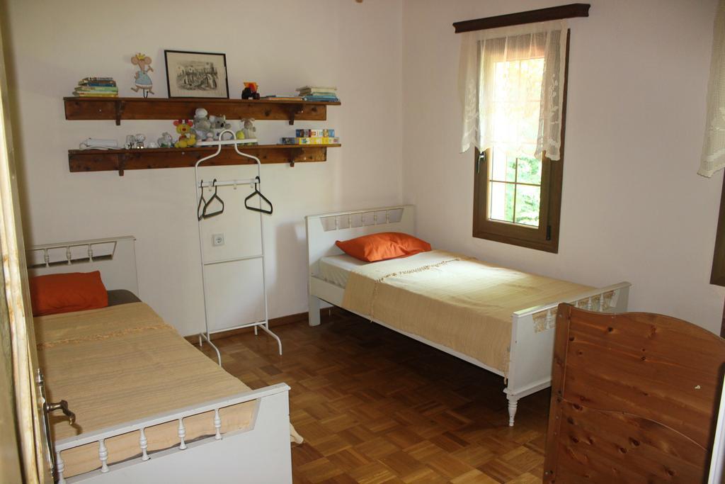 Doctors' House Mikros Prinos Villa Room photo